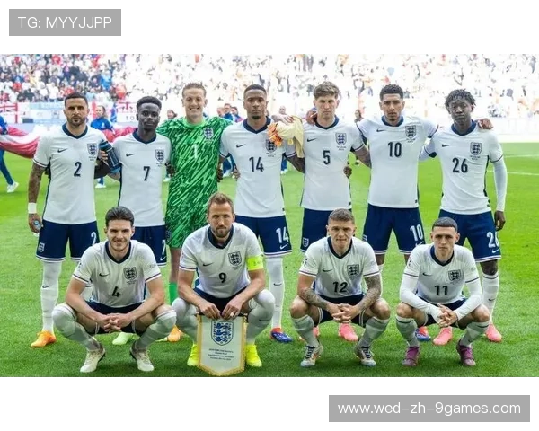 英格兰男篮在欧洲青年篮球锦标赛中展现比赛智慧，2021欧洲杯英格兰帅哥